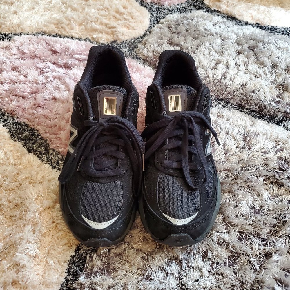 New Balance 990v5